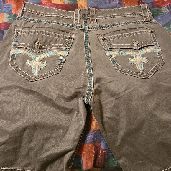 38w Gunmetal Rock Revival Slim Cargo Shorts - Picture 1 of 9